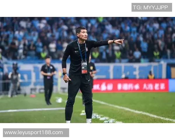 邵佳一谈中国足球希望更多球员走出国门提升实力与竞争力